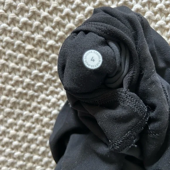 Lululemon Align High rise leggings 25” - Picture 4 of 4